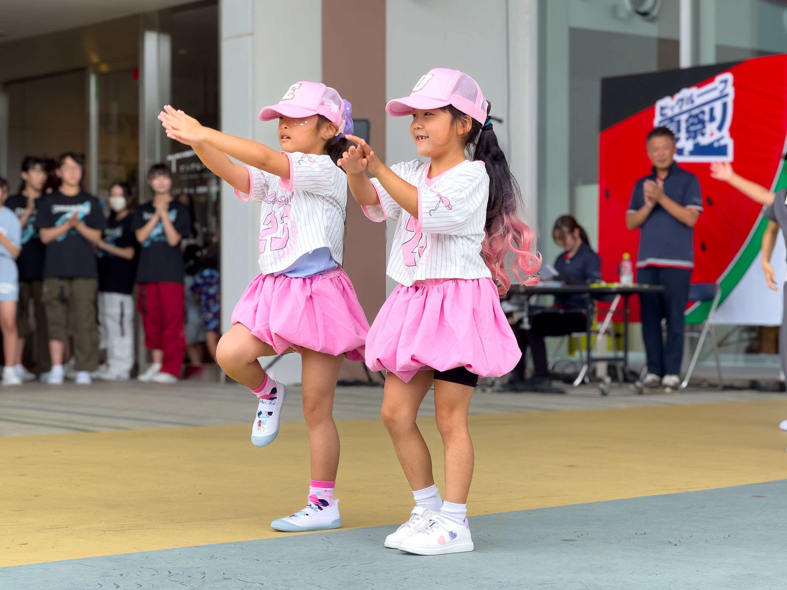 キッズダンスのステージ