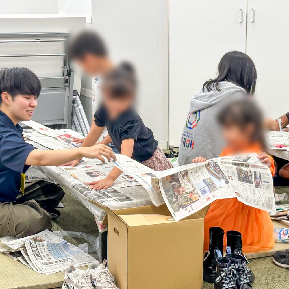 たきざわあそぼうさい2025 新聞紙で防災グッズ作り